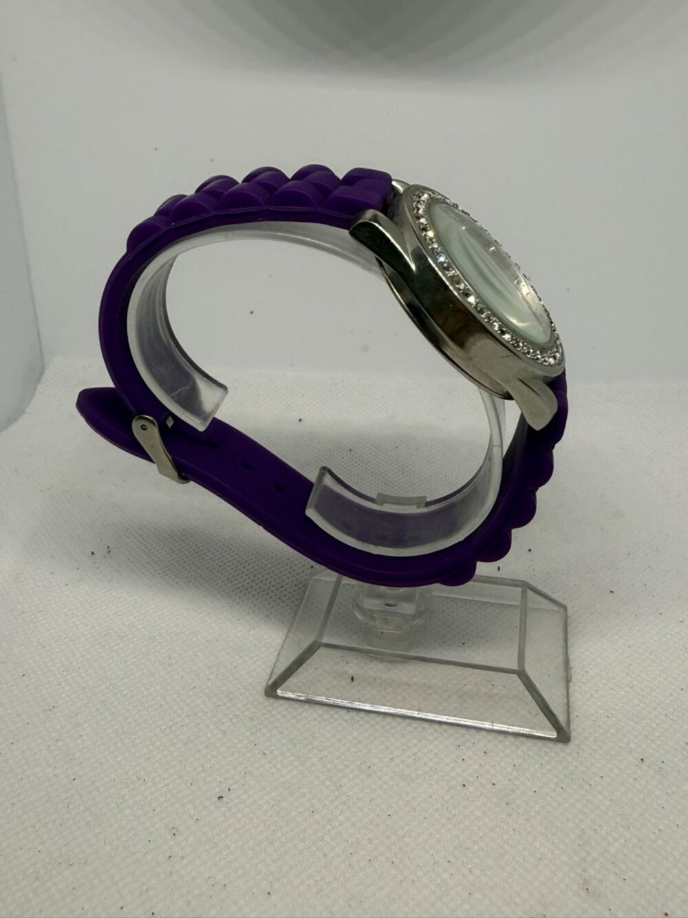 Vivani Women's Silver-Tone Crystal Bezel Purple Rubber Band Analog Quartz Watch - Picture 7 of 11